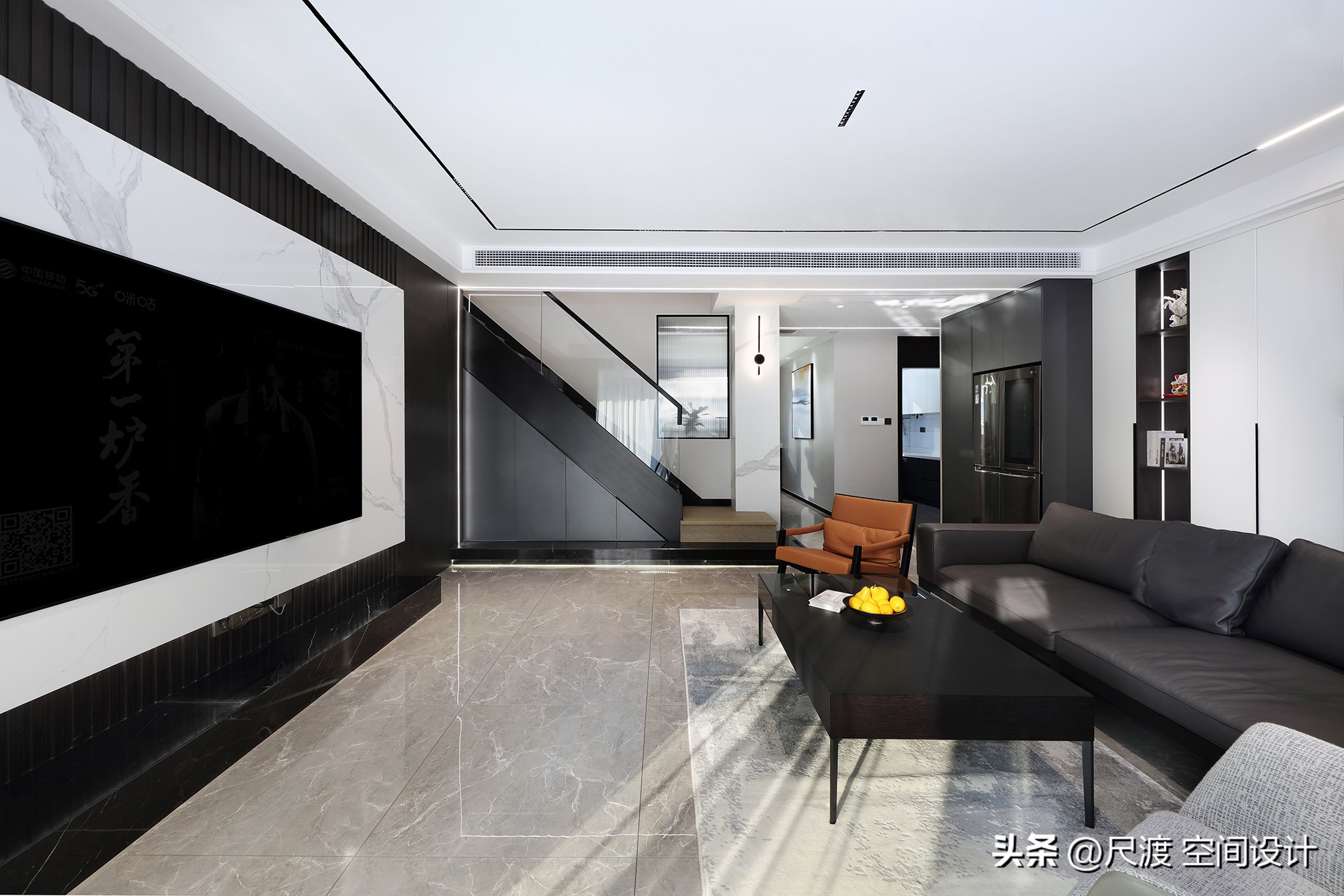 经典的黑白灰风格,高级耐看的极简黑白灰