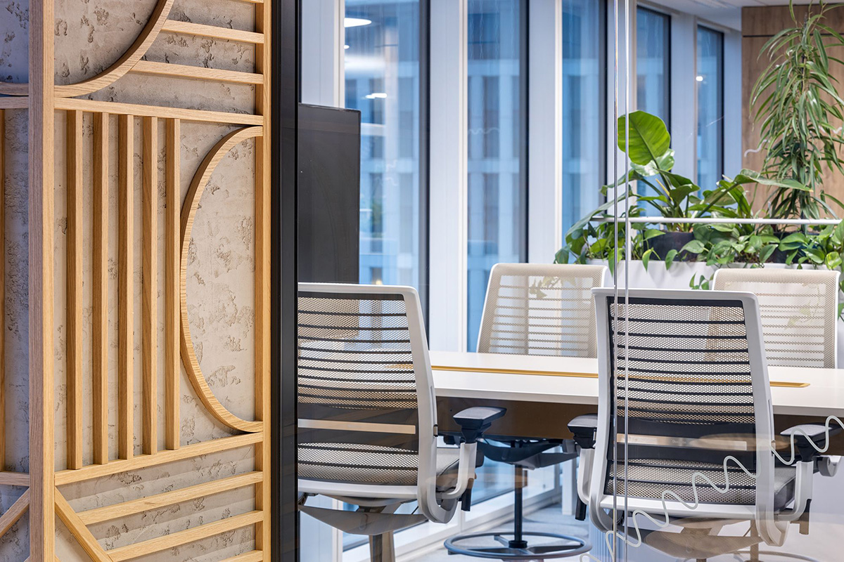 高端定制混合多元生物制药Moderna华沙办公室设计