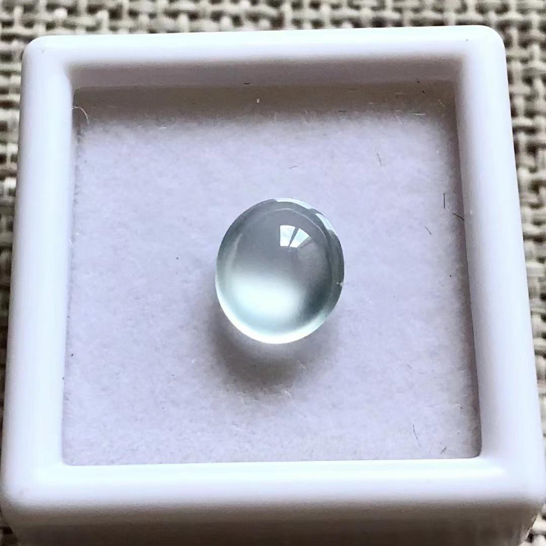 翡翠跟玉有什么区别？很多人都傻傻分不清楚