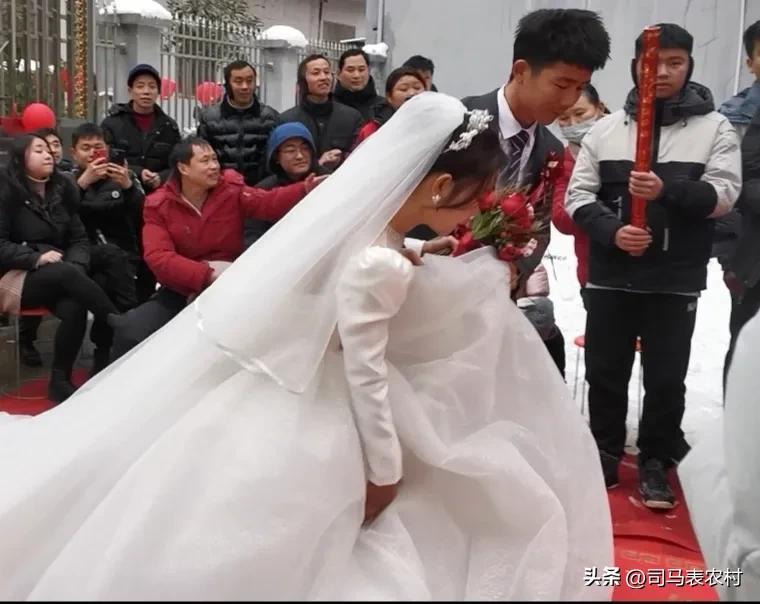 兔年的最后一天还属兔吗,明年的兔年是什么兔