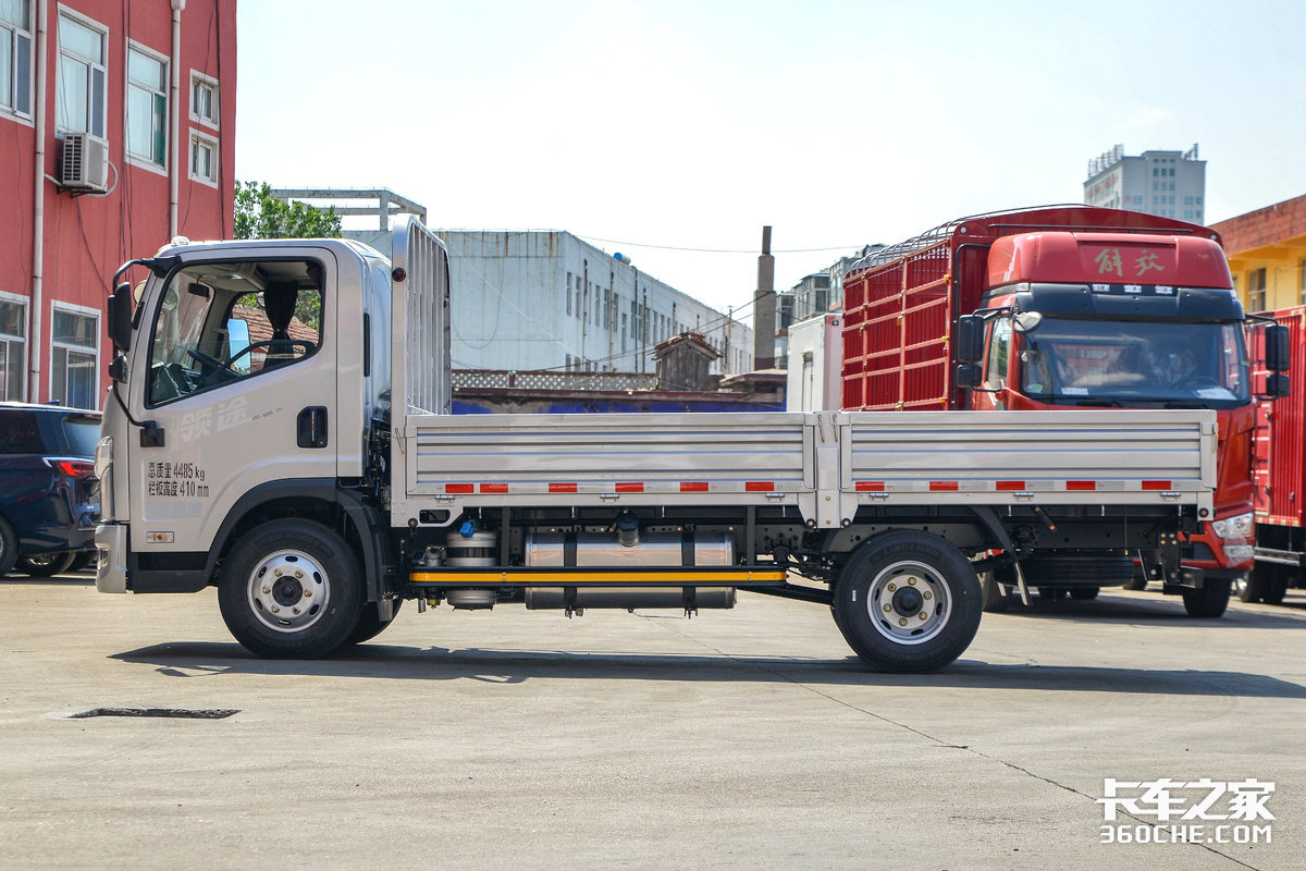 160马力配小八挡箱，蓝牌轻卡全能选手，解放领途新车已上线