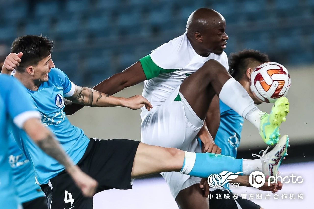 浙江队2-1战胜大连人视频,浙江队3-0大连人