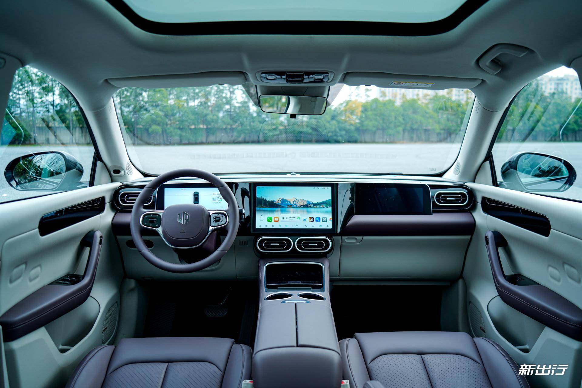 15万的中型SUV体验如何？静态实拍零跑23款C11