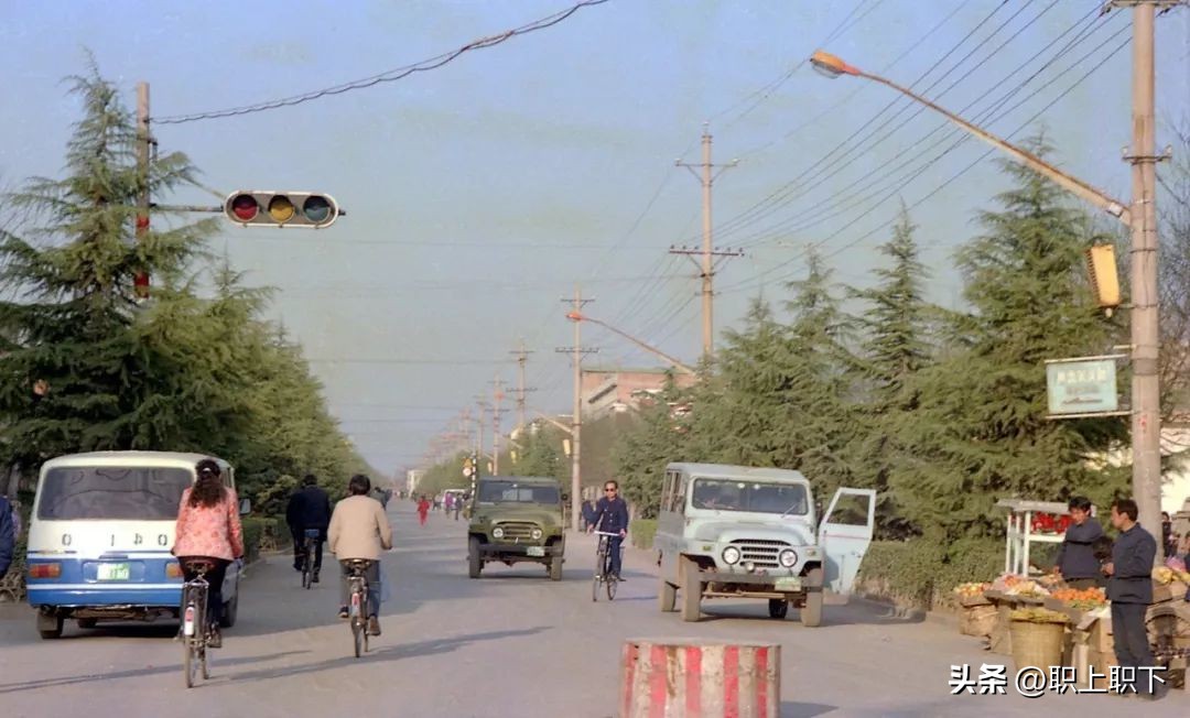 过去70年县城已经历五轮演化，能在县城混得好的，都不是一般人！