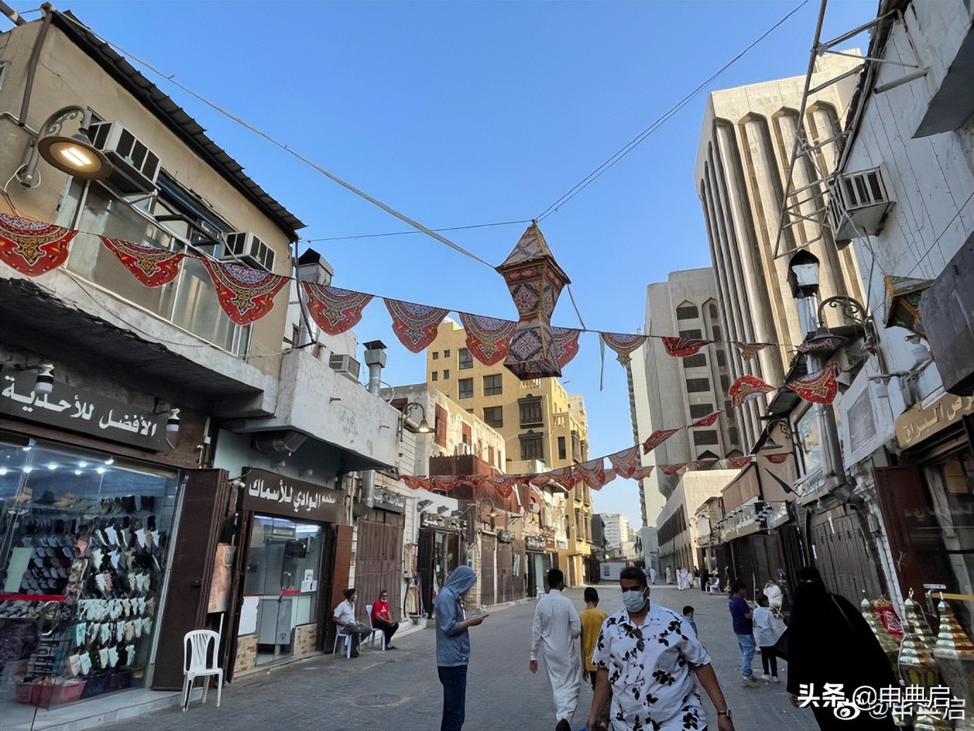 沙漏型阶级的沙特:石油也无法供给巨大的人口,有一半人买不起房