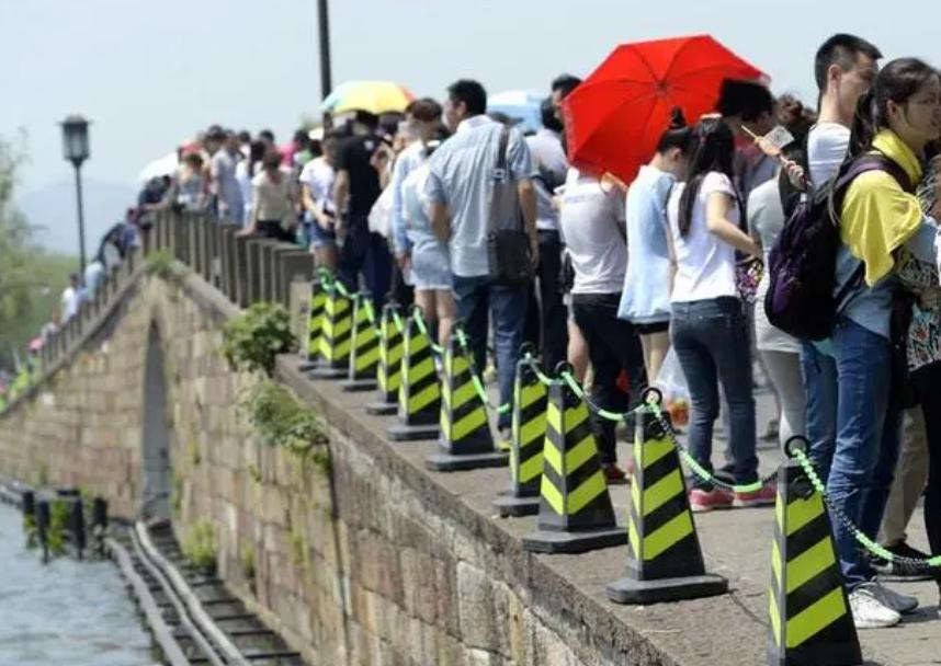 杭州西湖不收门票却很赚钱,杭州西湖免门票背后的商业逻辑