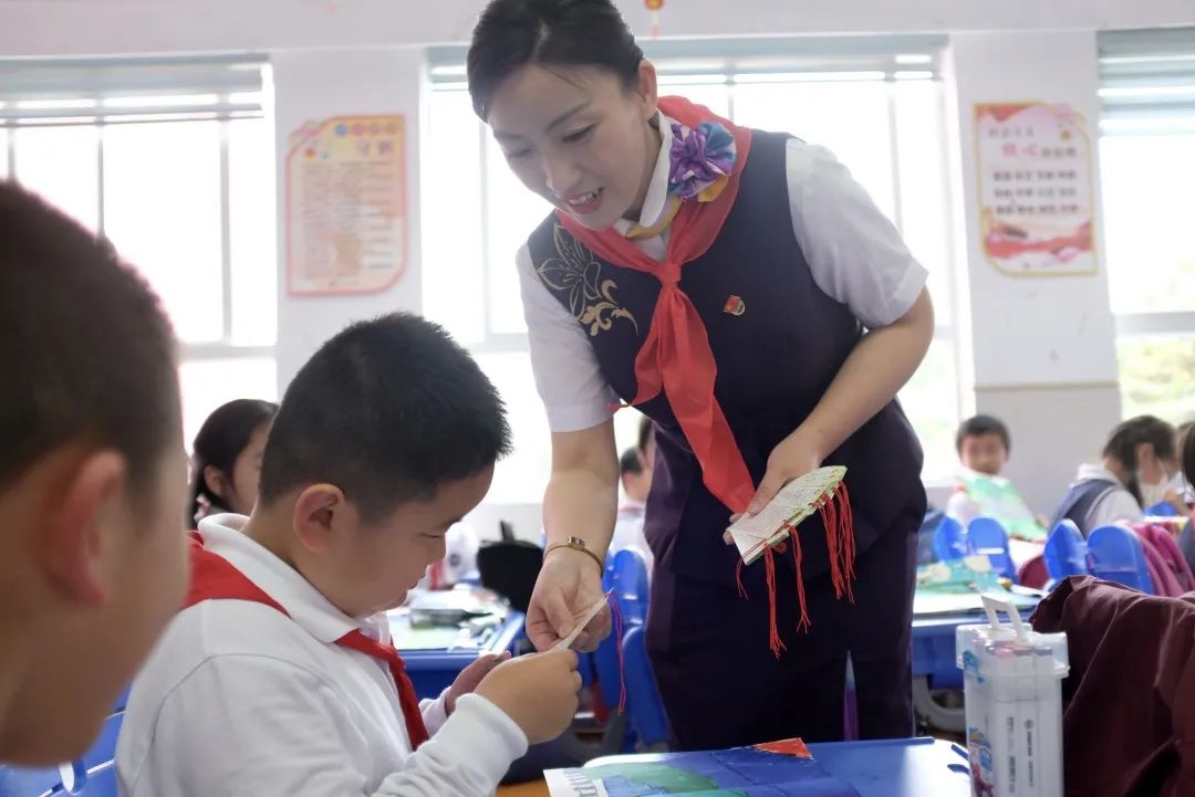 椤捐搲涓婃捣閾佽矾妯¤寖,鏂版椂浠i搧璺鏍锋姹夌珯