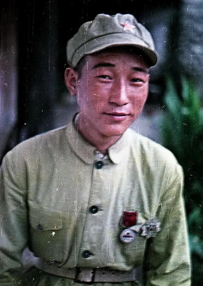 侵华日军残酷*行暴**，女子为活命脱下衣服让日本人拍摄，*辱侮**至死