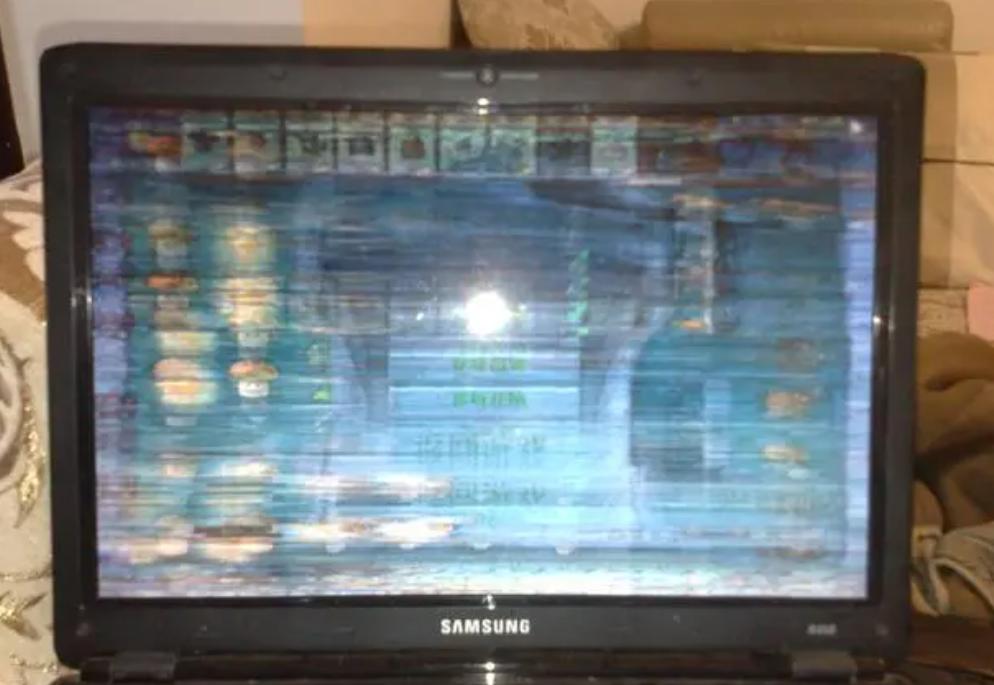 玛雅显示器突然屏幕闪烁,显示器突然出现条纹闪烁