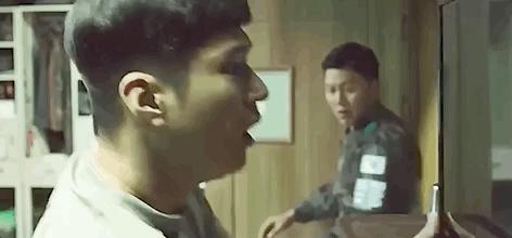 浣嗗嚒鏈夊潡鑵硅倢閮芥槸绗戝嚭鏉ョ殑,姣忎竴甯ч兘绗戝嚭鑵硅倢