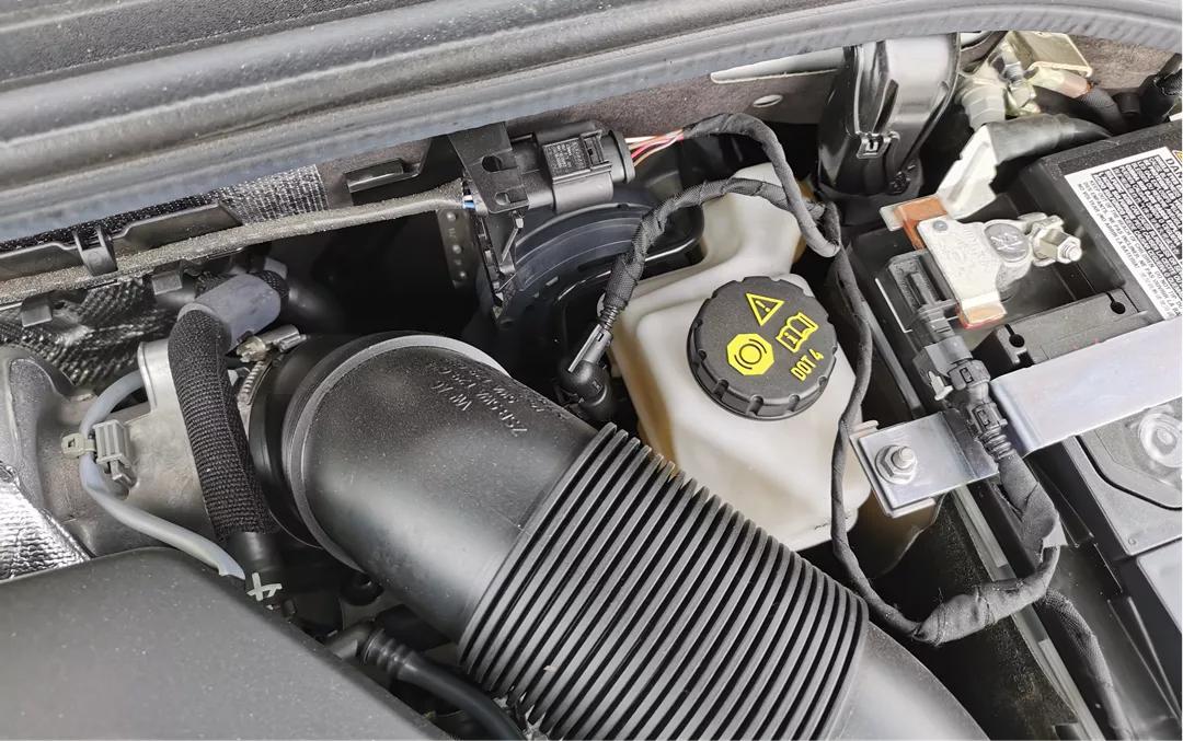 高尔夫8gti白色沉浸式体验,高尔夫8代gticlubsport