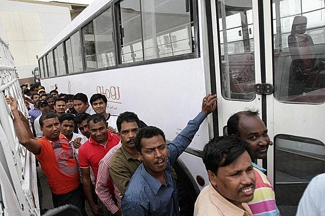 捡垃圾一天赚一万要交税吗,捡垃圾一天赚1000