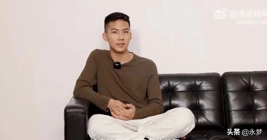 13岁，顶级Alpha，阿姨们都在等他出道