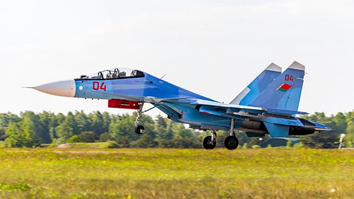 中国仿制过f16战斗机吗,歼16仿制的俄罗斯什么战机