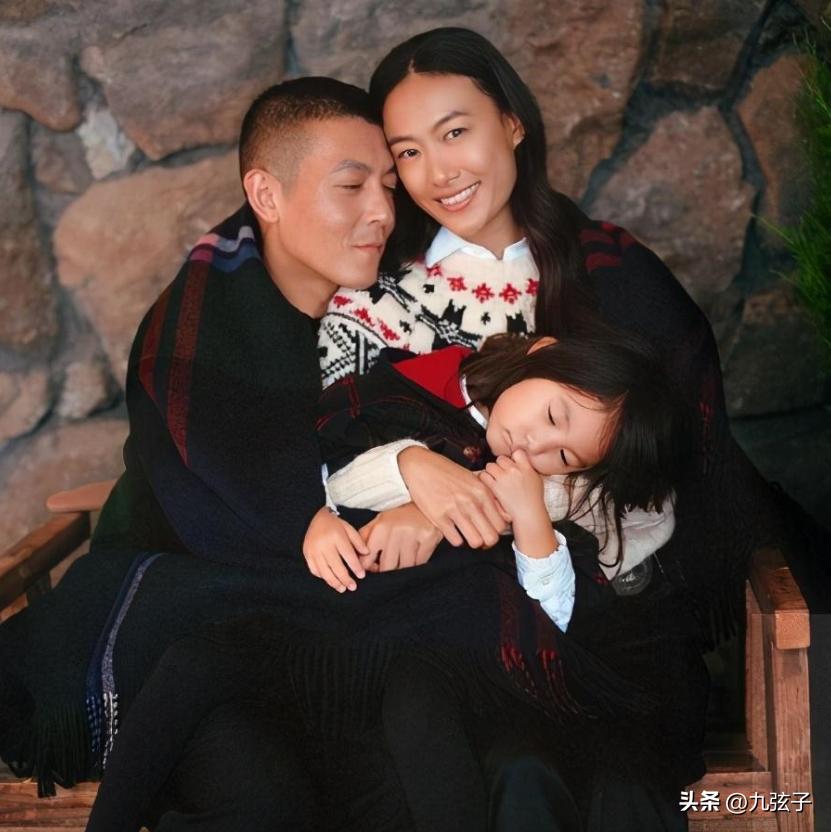 秦舒培为什么愿意嫁陈冠希,秦舒培几岁嫁给陈冠希的