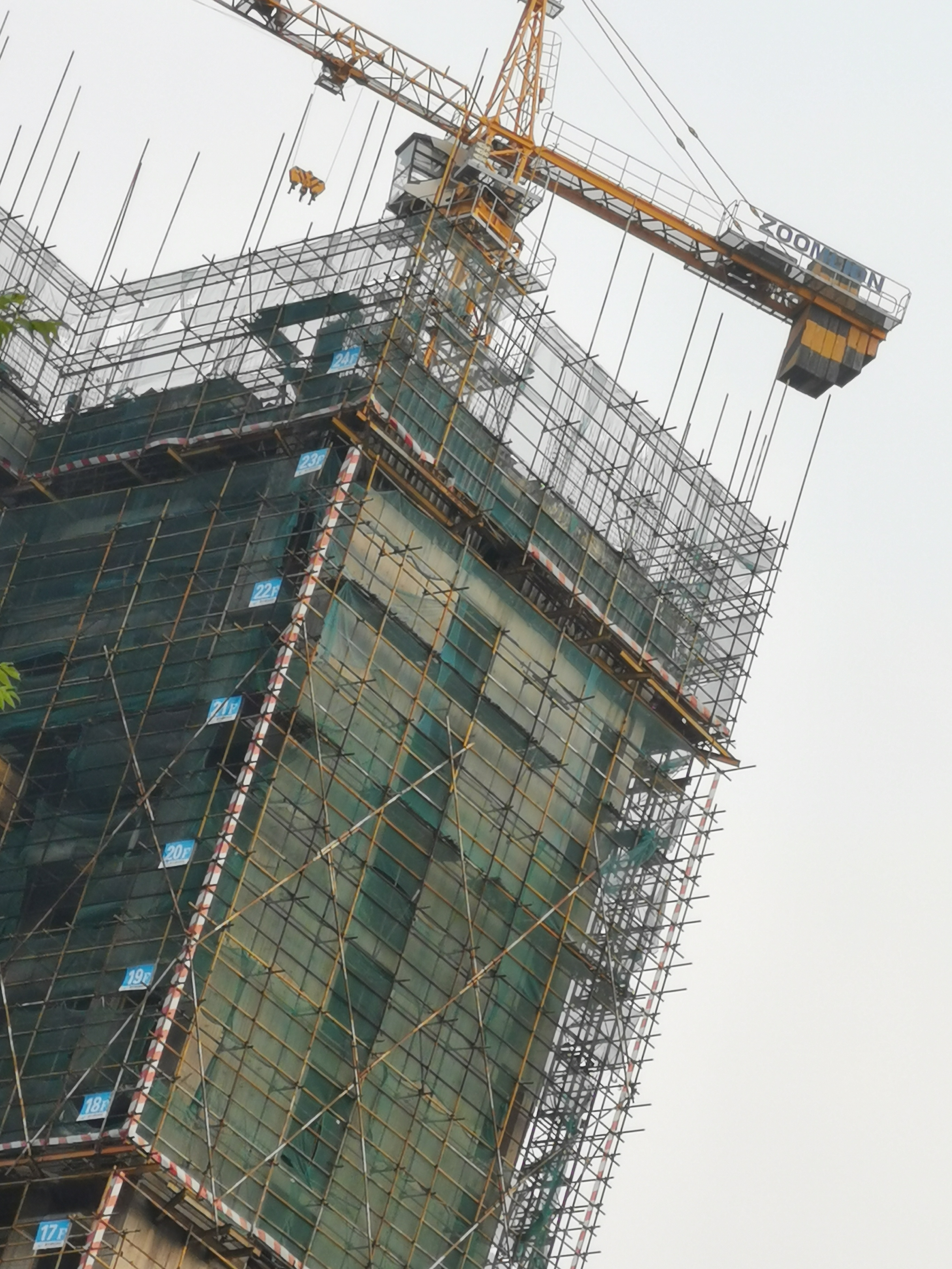 株洲哪些楼盘烂尾停工了,株洲绿地21城施工进程