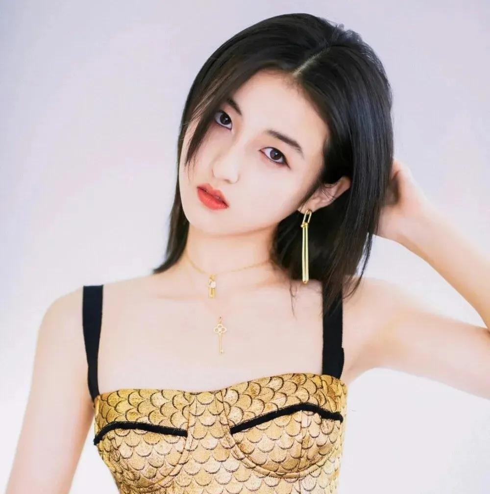 爱豆模板卡点张子枫,张子枫彭昱畅情侣头像