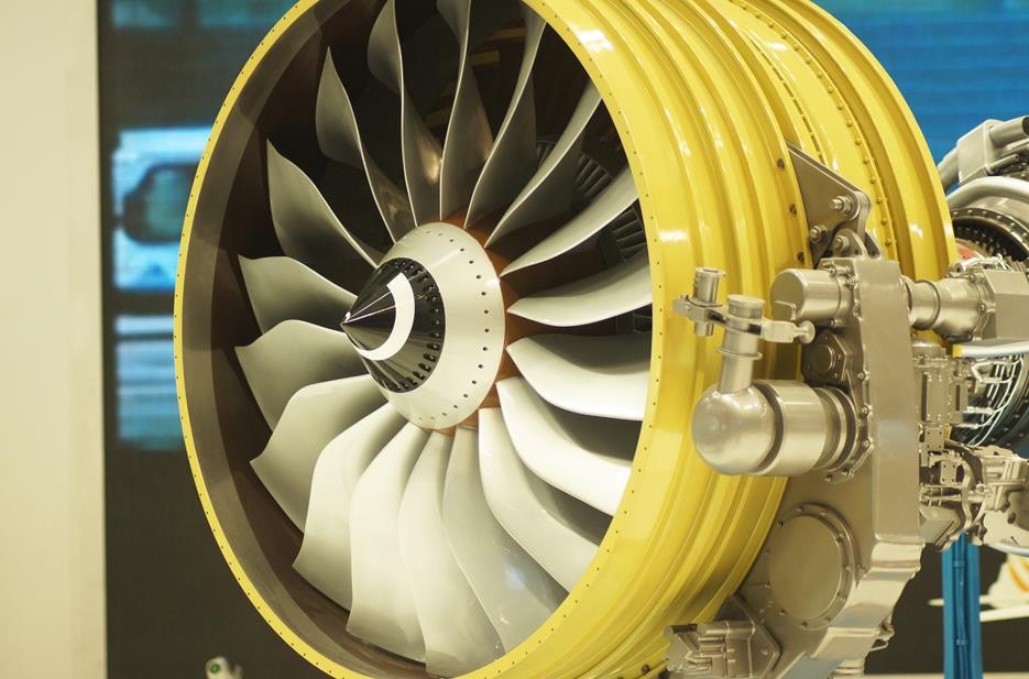 一架中国c919大型客机有多少人,全球首架国产大飞机c919飞抵海口