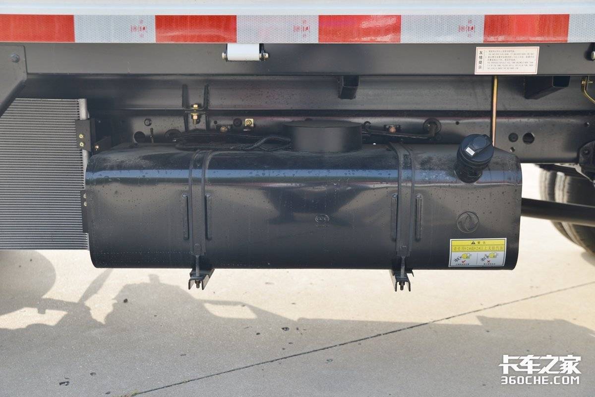 东风小霸王w15厢货最新款价格,东风小霸王w15汽油版排半厢货价格