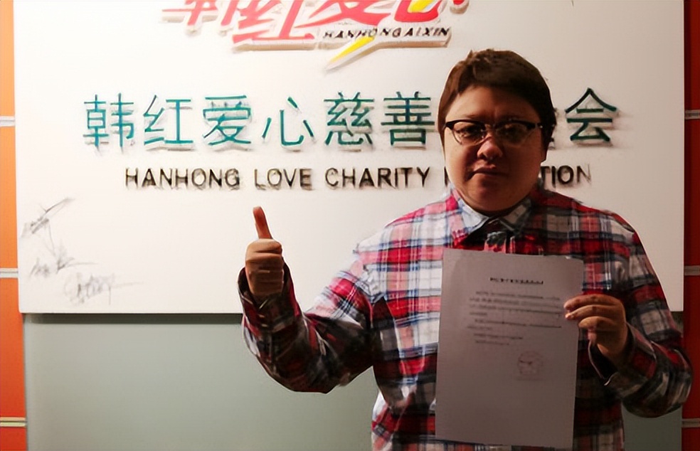 韩红孤儿长大,韩红从小与奶奶一起长大