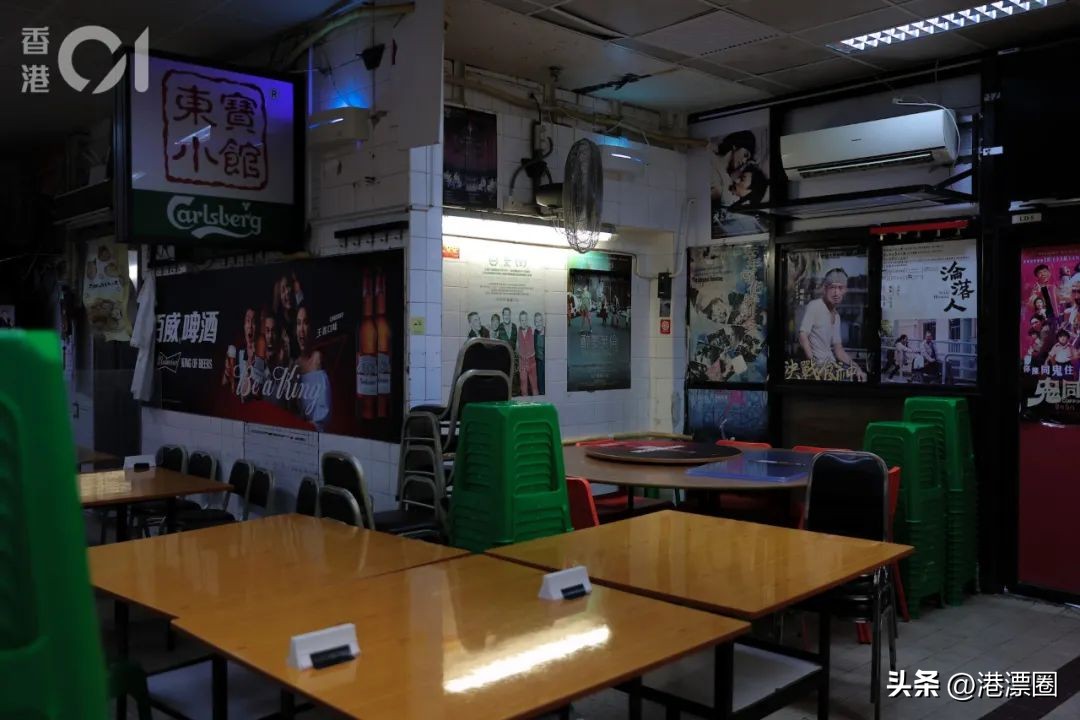 一家店铺宣布关门整条街,一家店突然停业了