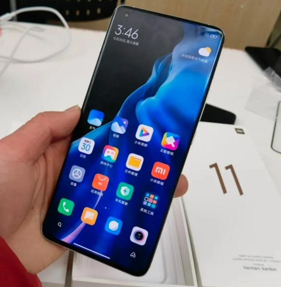 iphone8plus和小米11哪个好,iphone8plus与小米11Pro对比