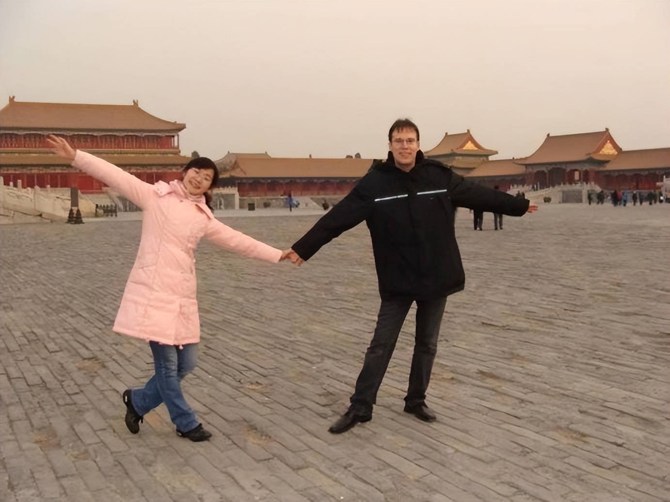 我80后，德国老公是大学教授，却没房没车没存款，月薪只有2000元