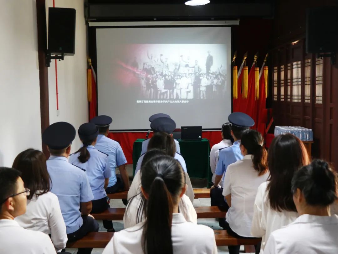 忆往昔峥嵘岁月砥砺前行,主题教育为奋进新征程凝心聚力