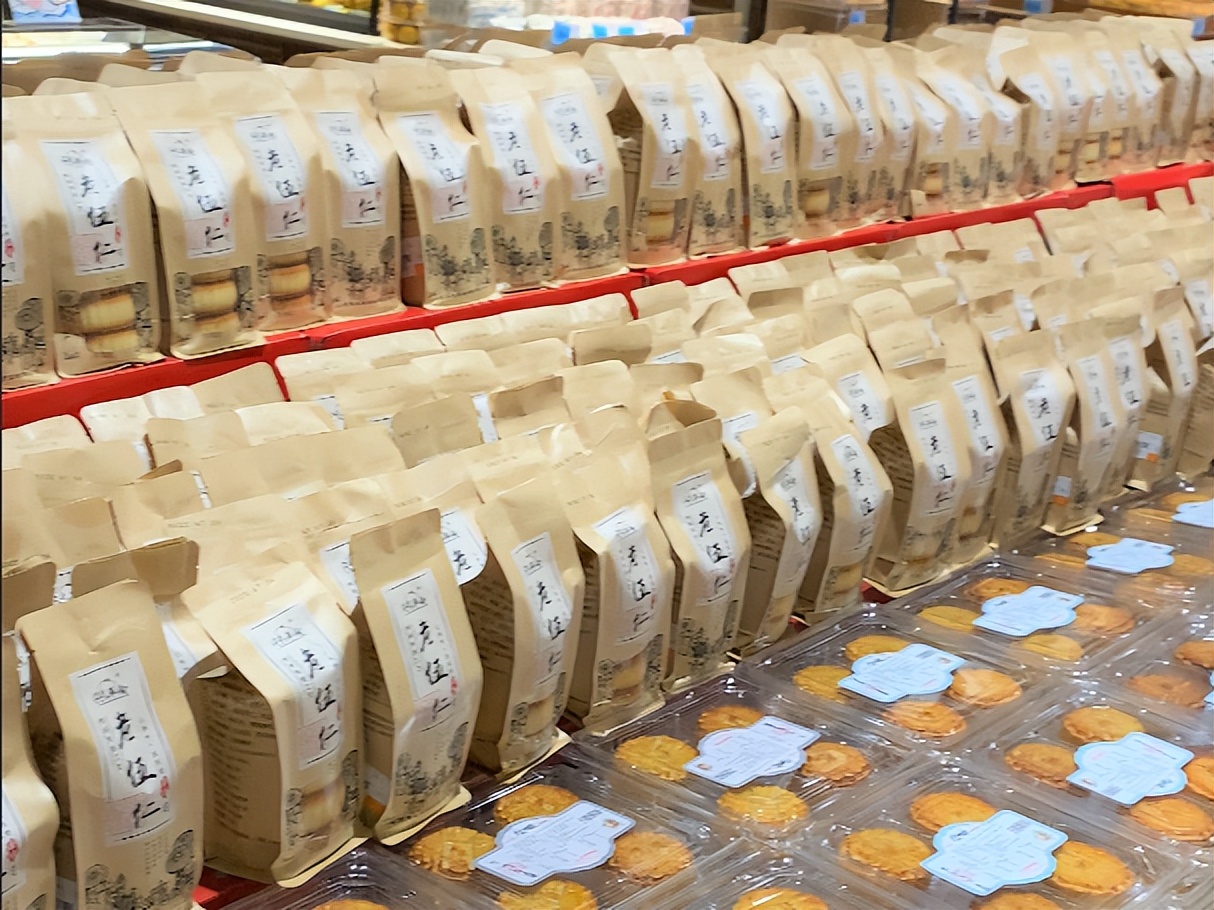 最有中秋氛围感的月饼,中秋佳节超市气氛