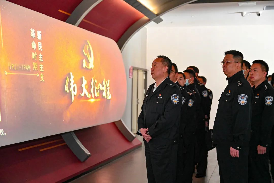 探索党建引领公安工作高质量发展,党建引领业务发展昆明市公安局