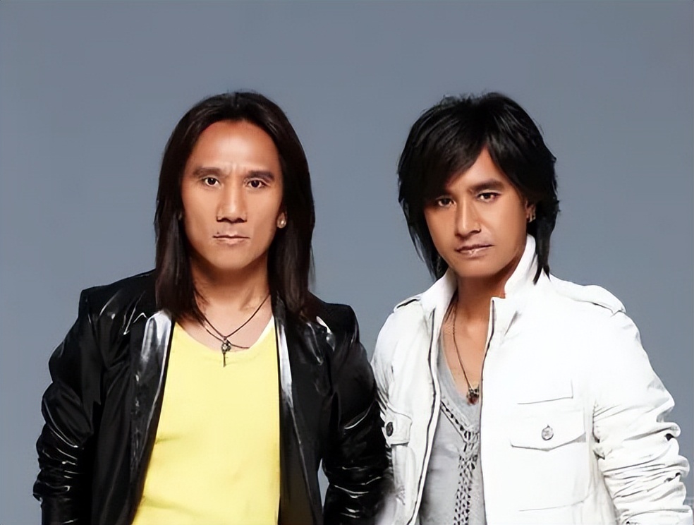 29岁离开组合沉寂十三年,四大偶像组合现状