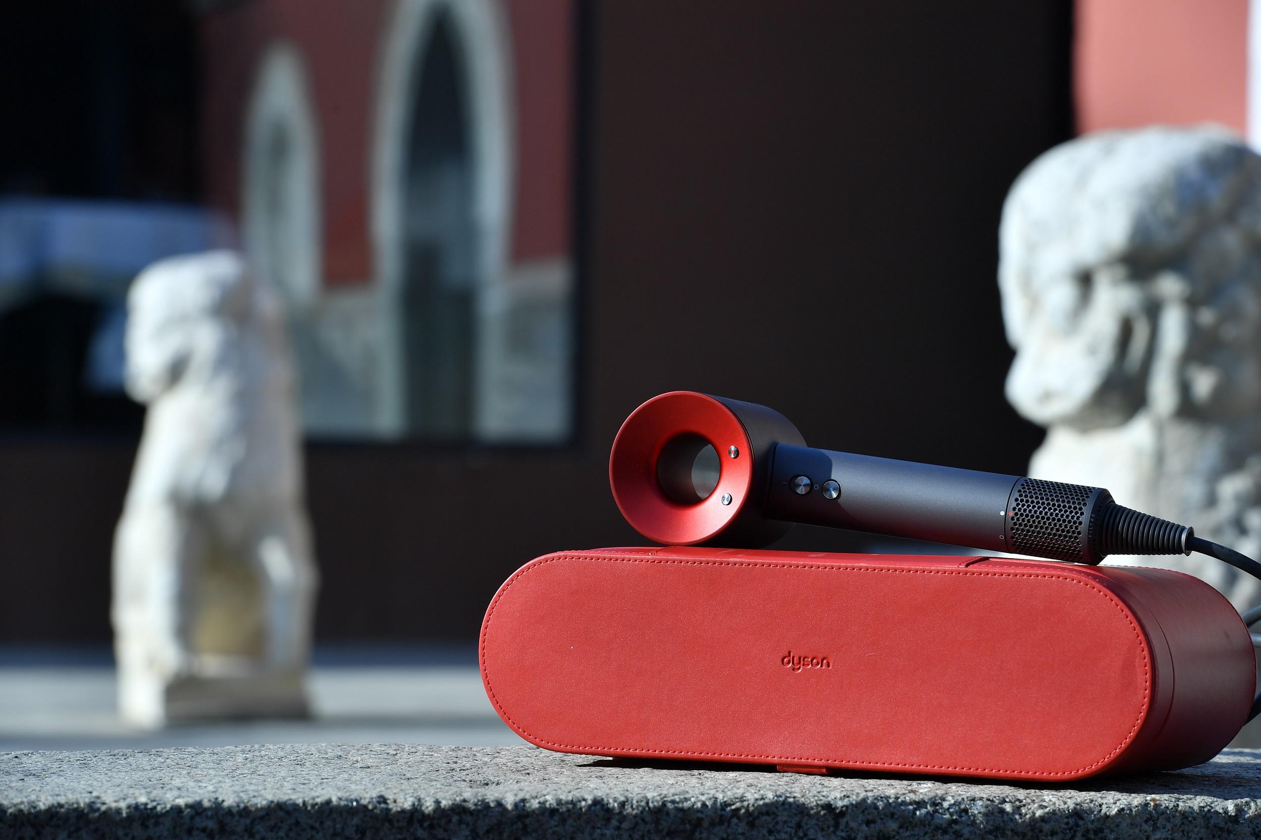 吹风机国货对比戴森,一千多的戴森吹风机是正品吗