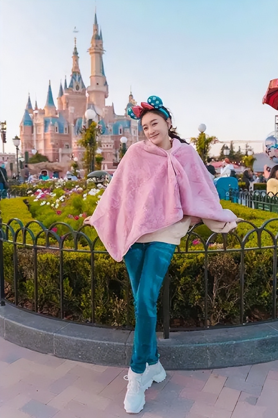 李小冉和鄢颇交往时间,鄢颇与李小冉