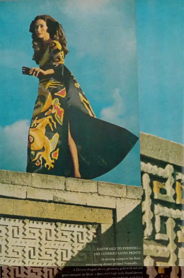 赵露思穿上廉价中国风礼服，俗成了18线网红