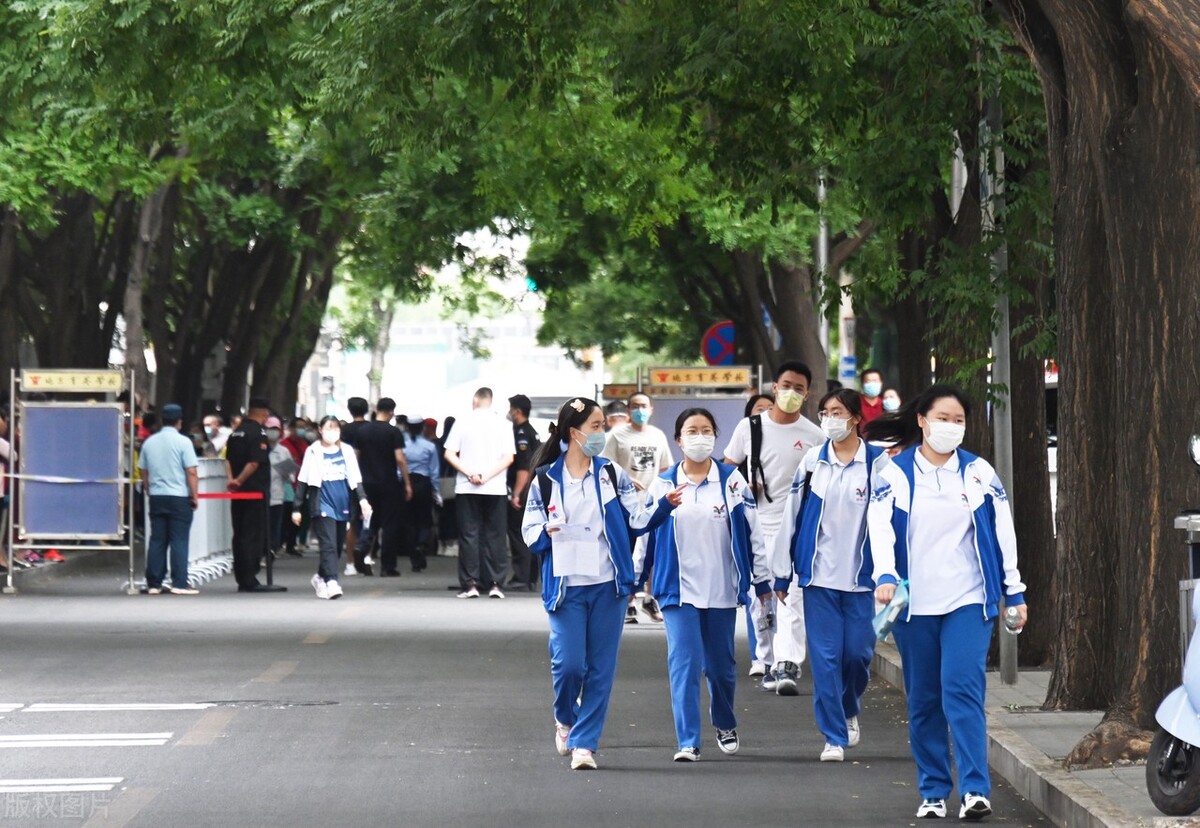 2022高考满分作文,2022年高考优秀作文800字带题目