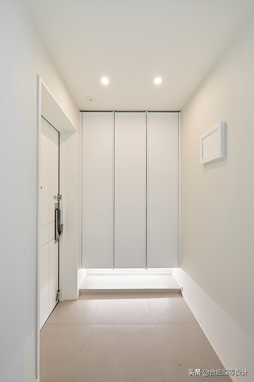 韩国夫妻坚持断舍离，客厅不要电视机设格子柜，124㎡更加清爽