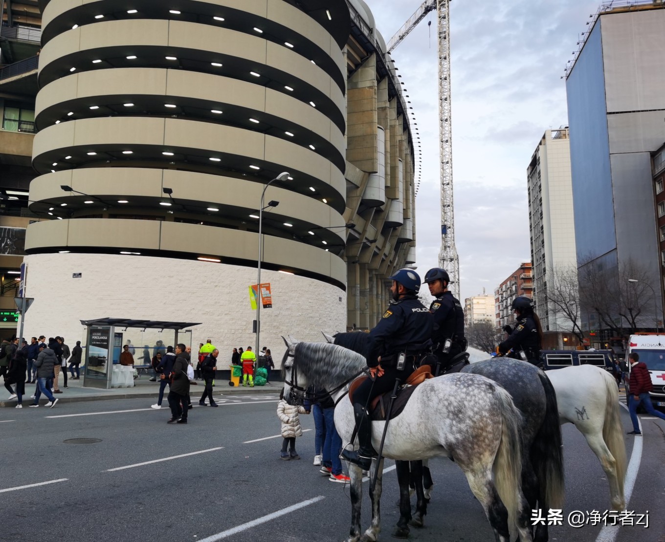冬日暖阳拔“牙”记（二十六）马德里：朝圣不可思议伯纳乌