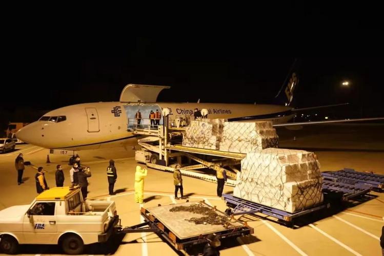 飞机航班靠什么赚钱,民航飞机一般多长时间能赚钱