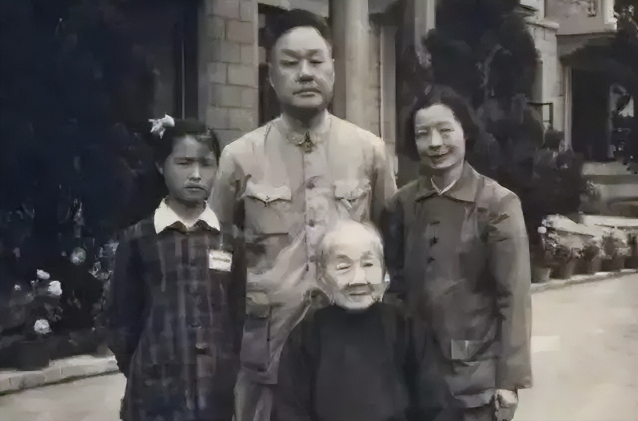 长沙解放后，杨开慧的母亲泪流满面：我等到了这一天，润之做到了