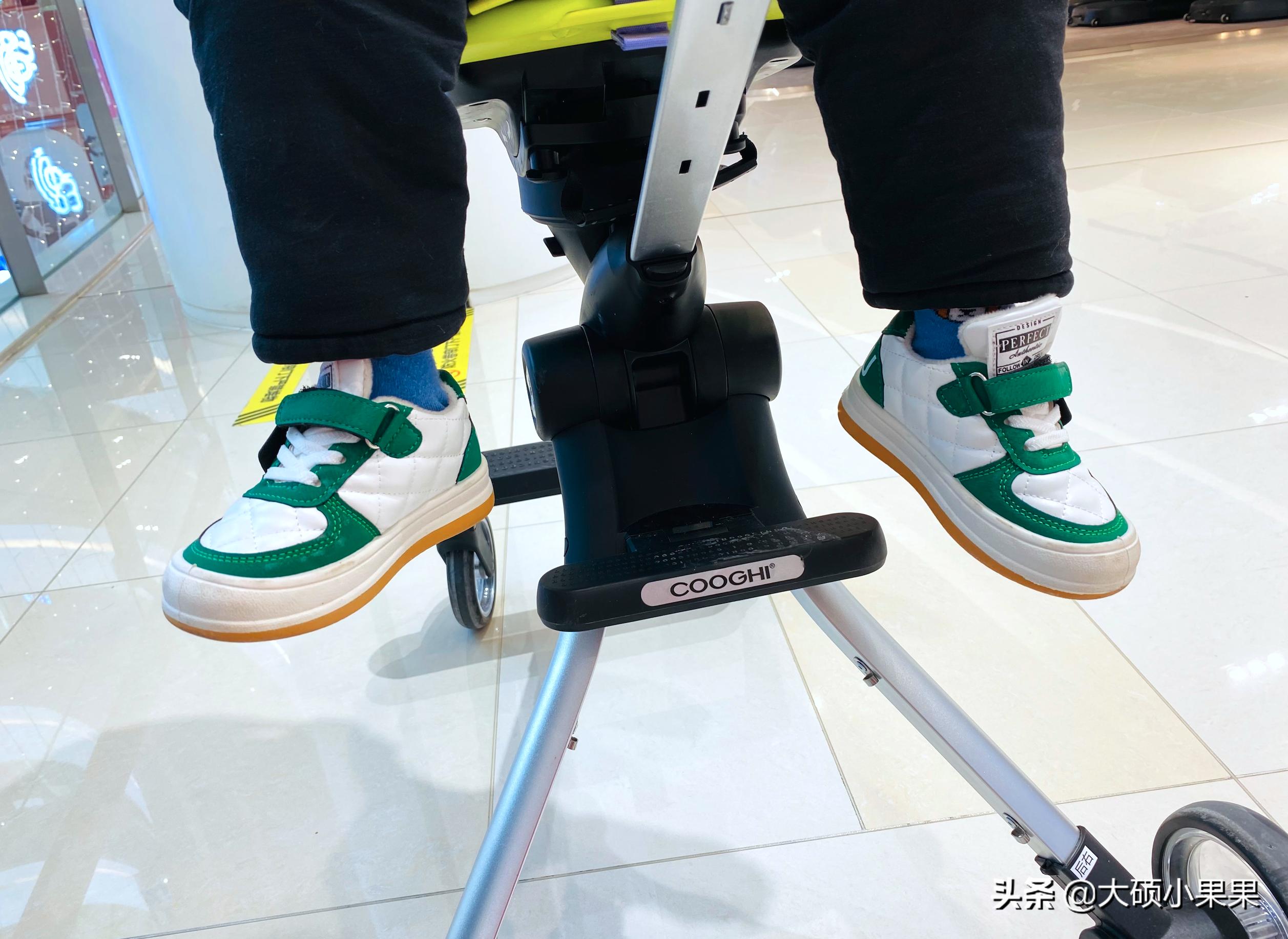 酷骑四合一和遛娃神器哪个好用,遛娃神器有必要入手吗