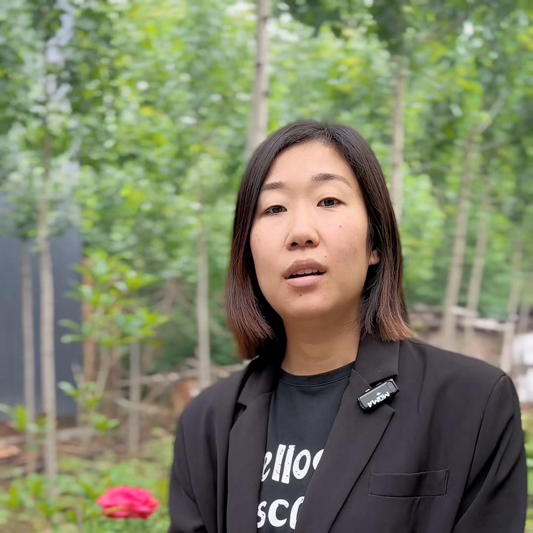 孝敬父母要趁早，如果一个男人连自己的父母都不管，也不值...