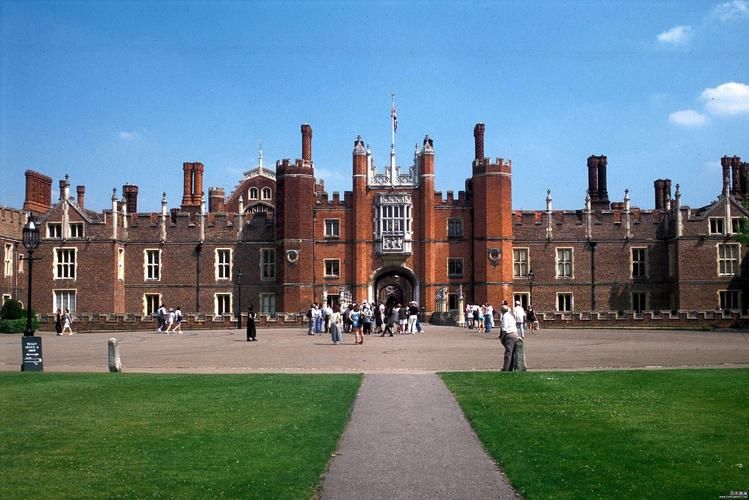 英国留学研究生申请条件费用多少,英国硕士申请英国博士好申请吗