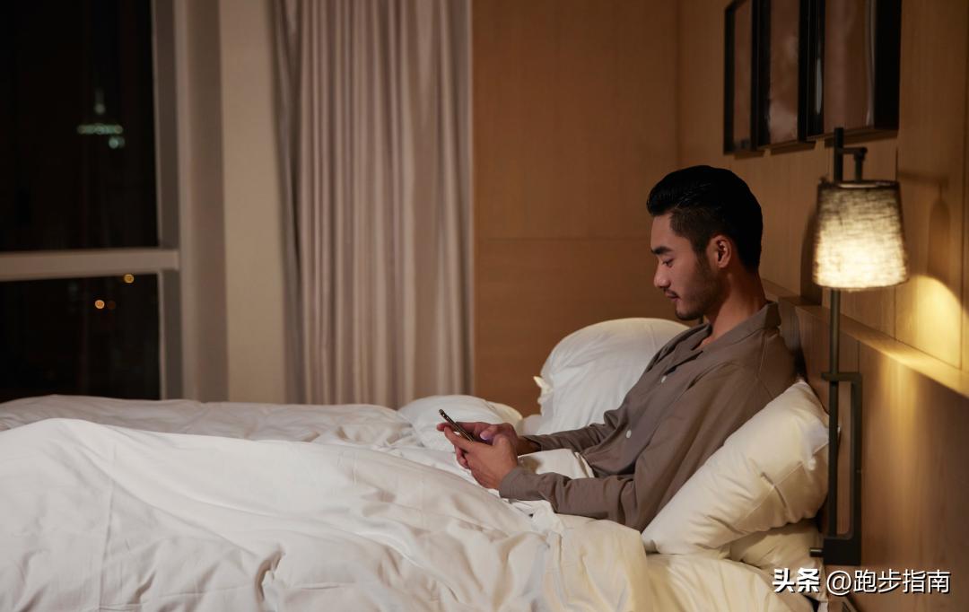 睡前注意什么不会失眠,睡前做这4件事轻松入睡到天亮