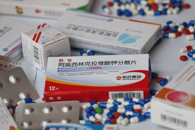 常见中耳炎吃什么药,中耳炎的症状和最佳疗法