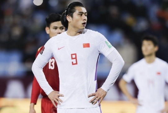 中国男足1-3不敌韩国,中国男足1比3不敌越南