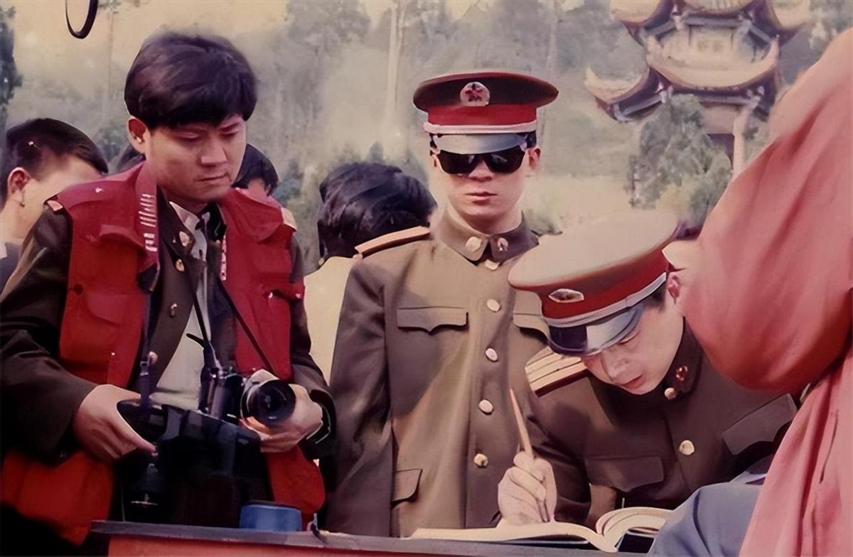 独腿英雄徐良，1987年登上春晚红极一时，后因谣言闹得妻离子散