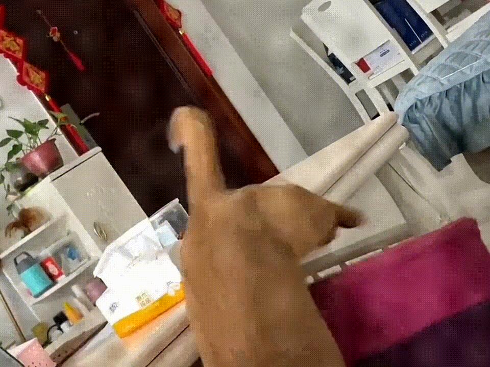 神回复：老鼠贴粘到的，吃了不会犯法吧？网友：自首，争取死缓