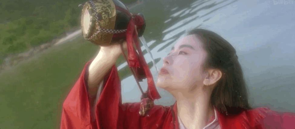 第九届金像奖颁奖典礼视频林青霞,26届金马奖林青霞走红毯