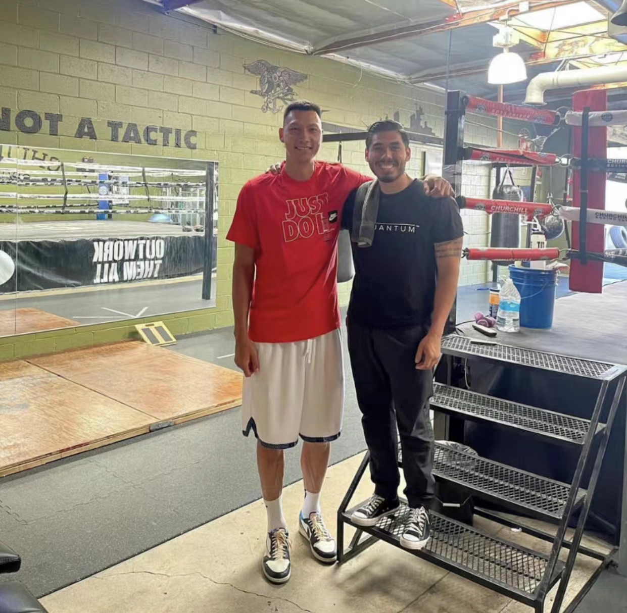 易建联前女友陈露,易建联的前女友是刘亦菲吗