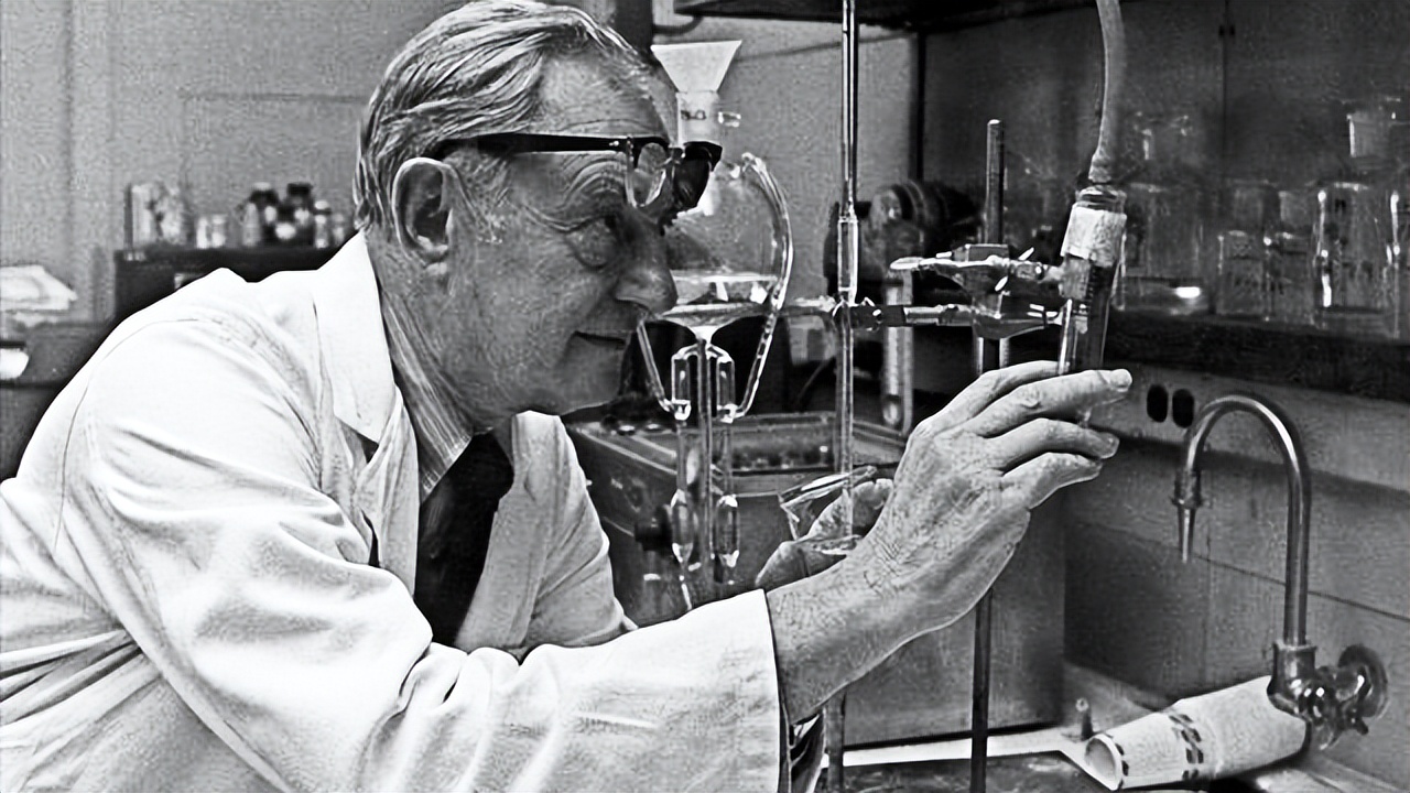 美国一女子身患宫颈癌，入院抢救之际，散发出恶臭“熏晕”23人